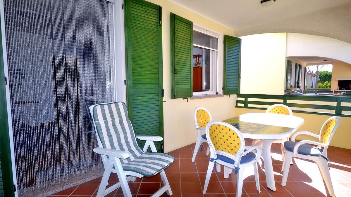 Lido delle Nazioni House | in a cottage-floor apartment with one large terrace, 200 mt. from the sea