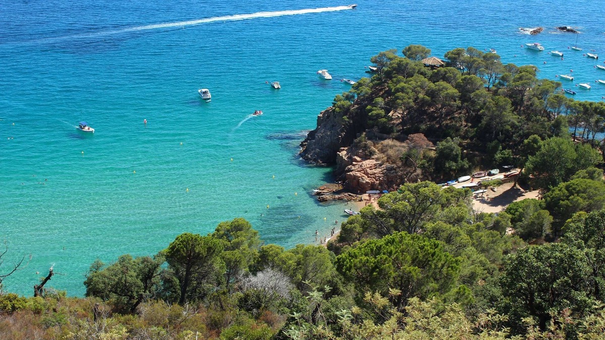 Canyet de Mar House | In a cove, house with private pool, WiFi, garden and terraces, pétanque pitch, sea view
