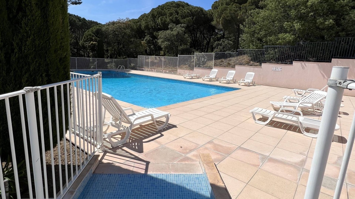 Sainte-Maxime Apartment | In a magnificent residence with swimming pool, 60M2 apartment with terrace