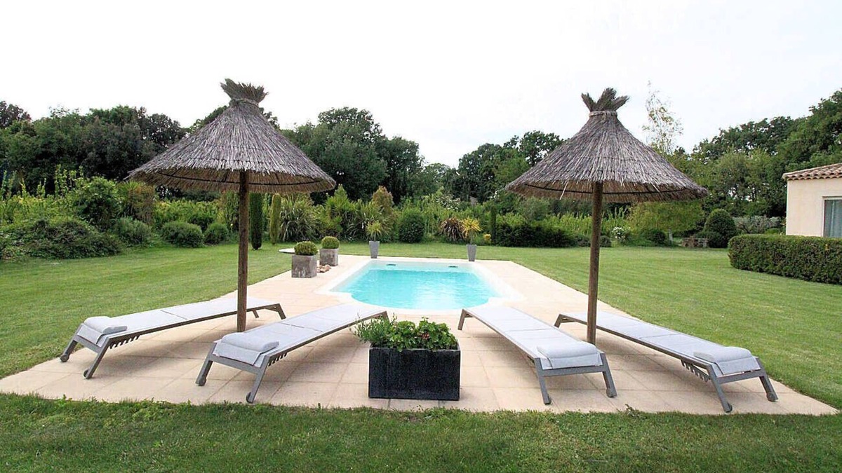 Istres Villa | In Entressen, villa with private pool, between Alpilles and Camargue