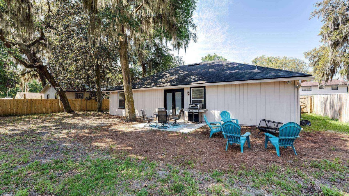 Green Cove Springs House | In Green Cove Springs, Fenced Bikes, Boat/RV Parking, Near Public Ramp, Seasonal Pool, Dogs Ok
