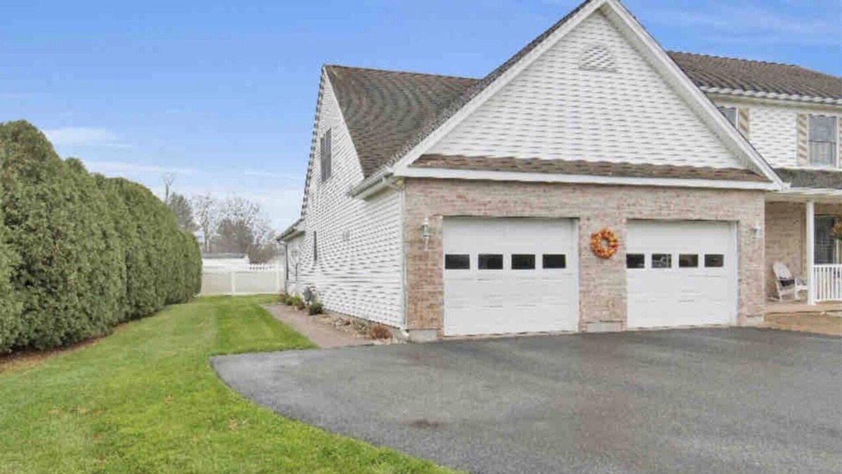 Rocky Hill Apartment | In-Law Suite in Rocky Hill with Private Entrance