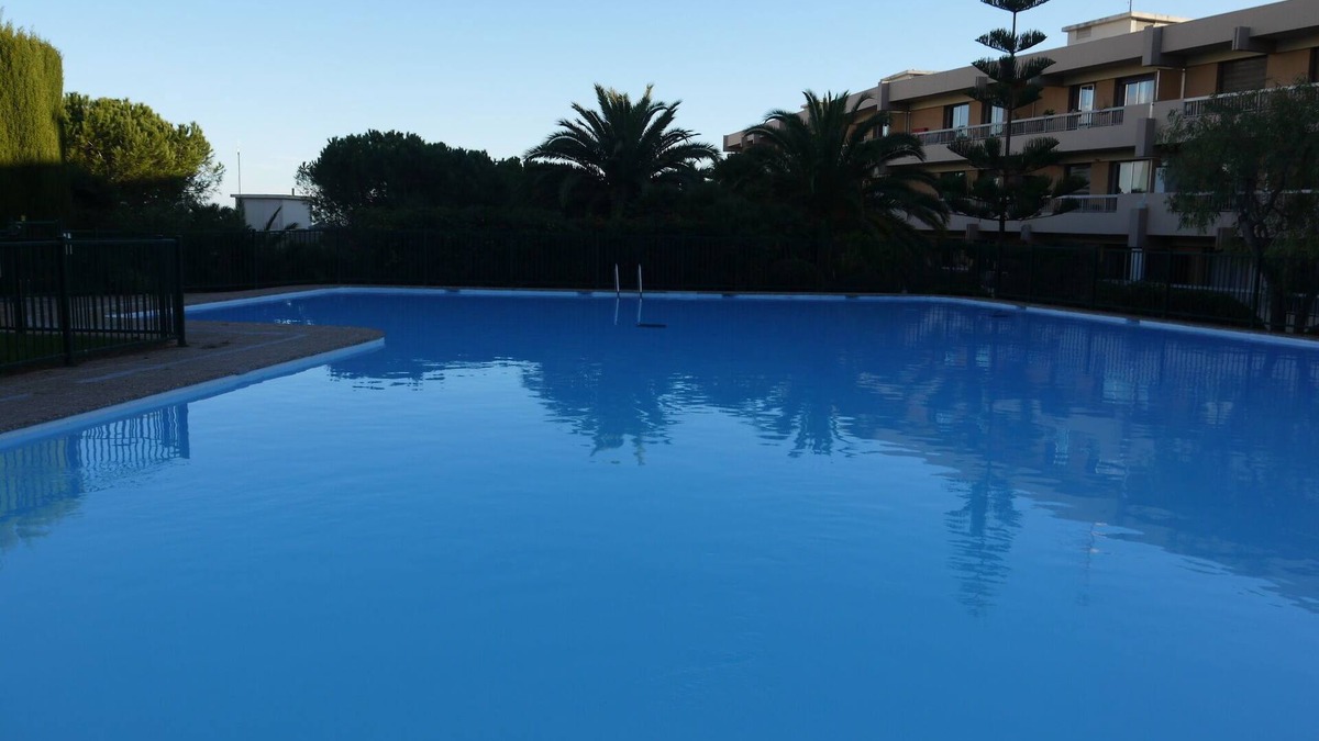 Fabron Apartment | In luxury residence, studio 32 m2, large swimming pool, tennis, club house, children's games