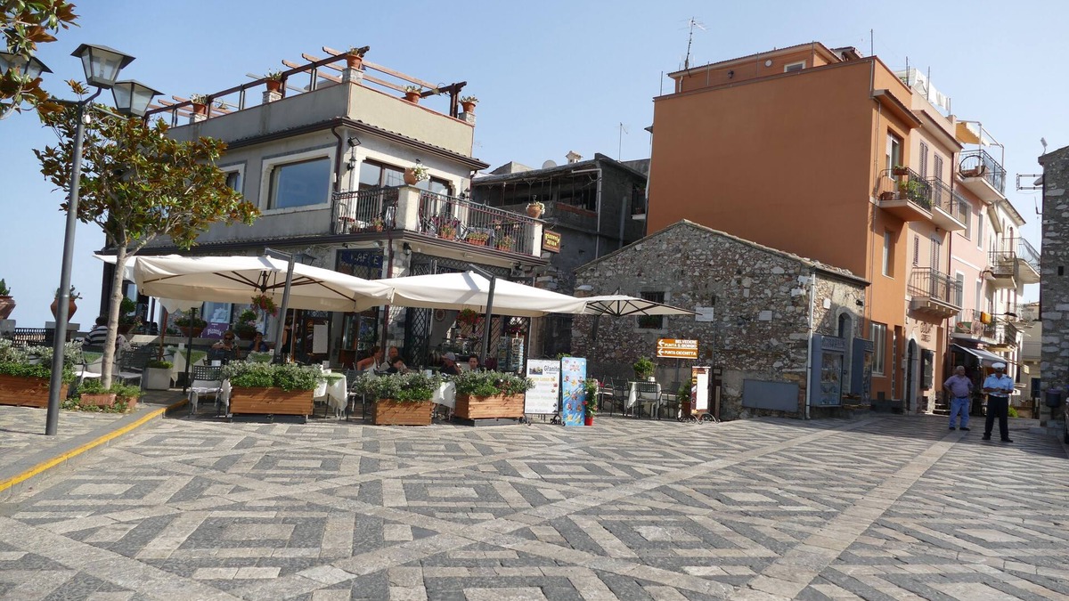 Castelmola Apartment | In the Center of Castelmola one of the most beautiful villages in Italy A Casitta Da Mola
