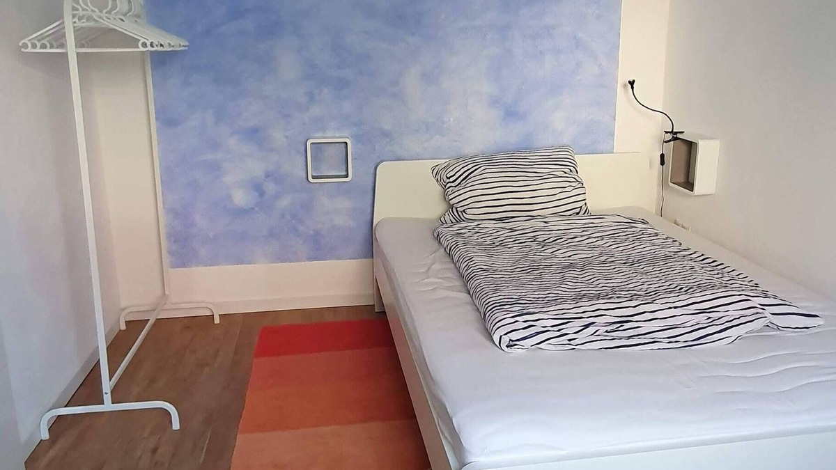 Speyer Apartment | In the front hall