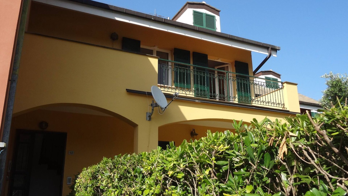 Ca Miro Apartment | In the green between the Cinque Terre and the Tigullio, 1 km from the center of Deiva Marina