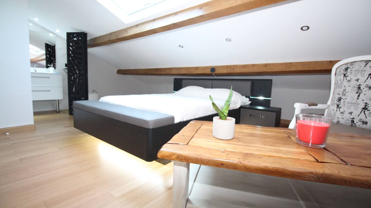 La Roque-d'Antheron Bed & Breakfast | In the heart of La Roque d'Anthéron, at the gateway to the Lubéron region
