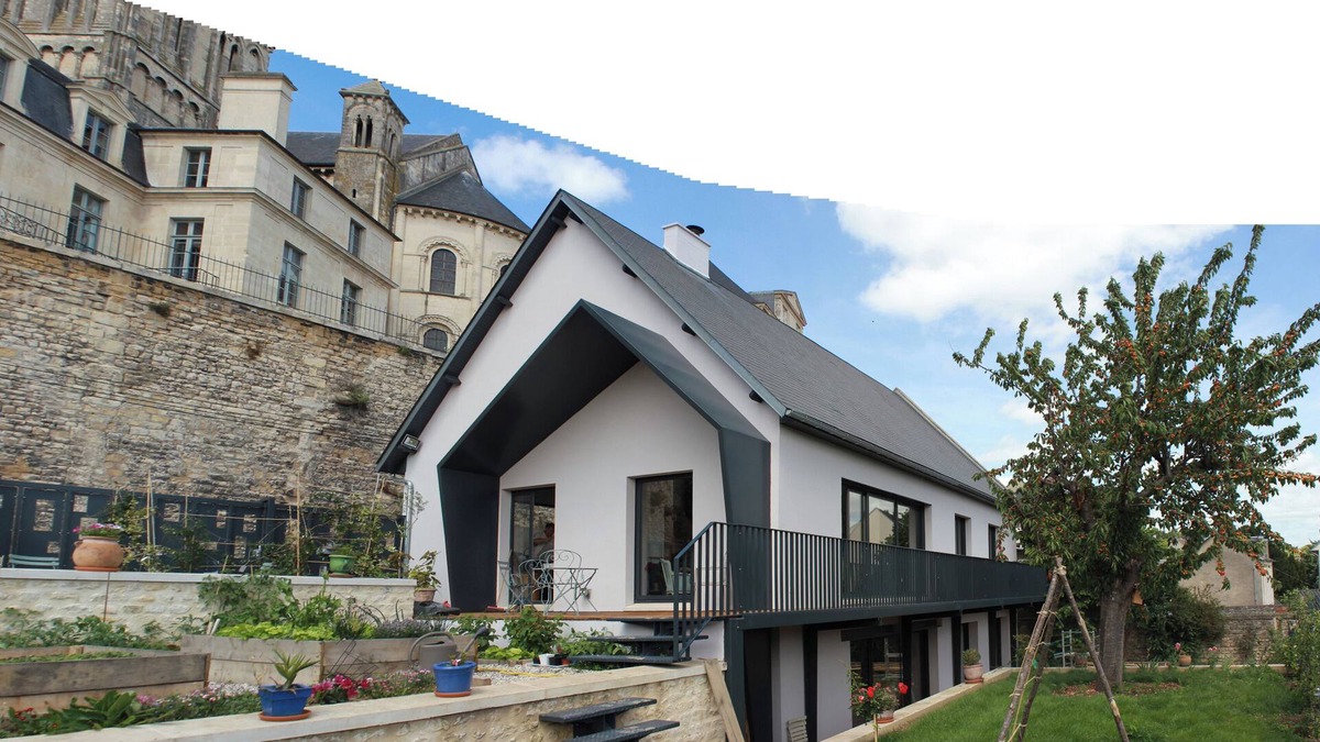 Saint-Jean Eudes Saint-Gilles House | In the heart of Caen, contemporary house, with views of the abbey and terraced gardens