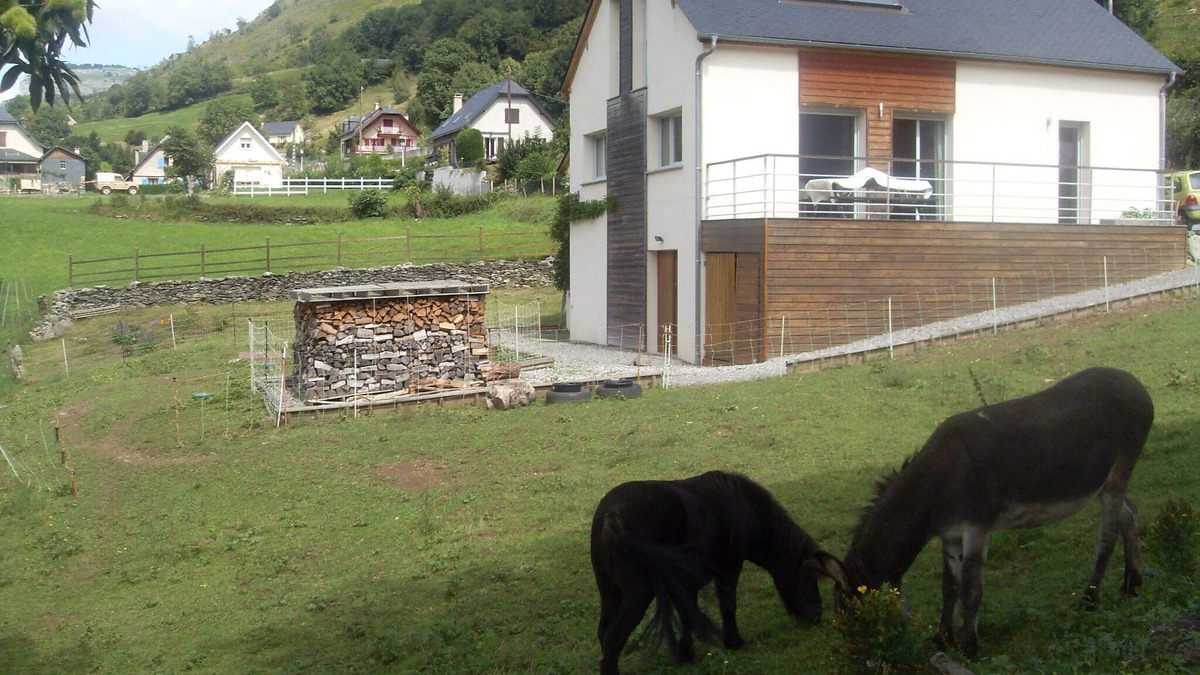 Louvie-Soubiron House | In the Heart of the Ossau Valley Detached house for 6 to 8 people