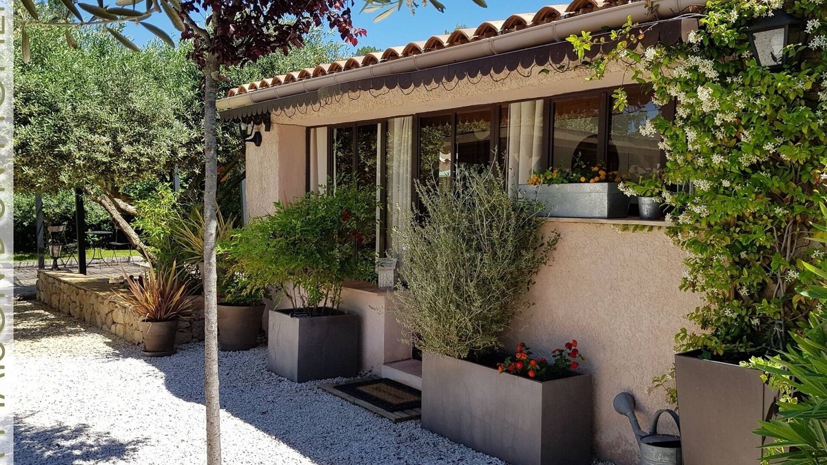 Carces Apartment | In the heart of Green Provence between Mediterranean coast and Gorges du Verdon