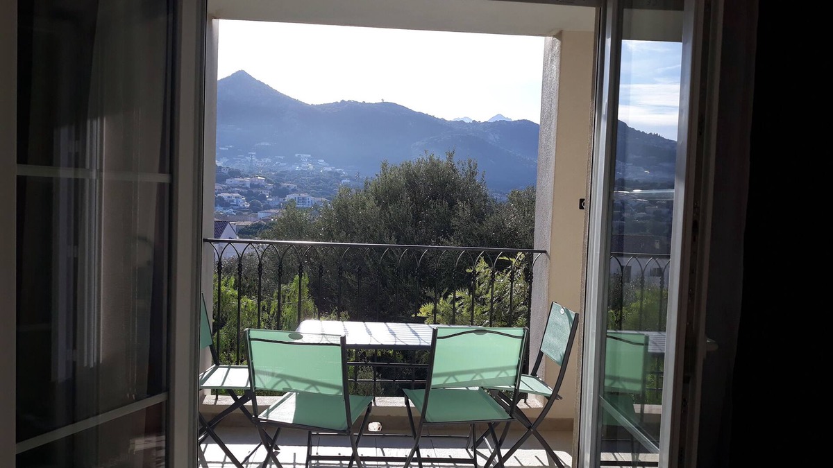 L'Ile-Rousse Apartment | In the heart of Ile Rousse five minutes walk from the city center and the beach.