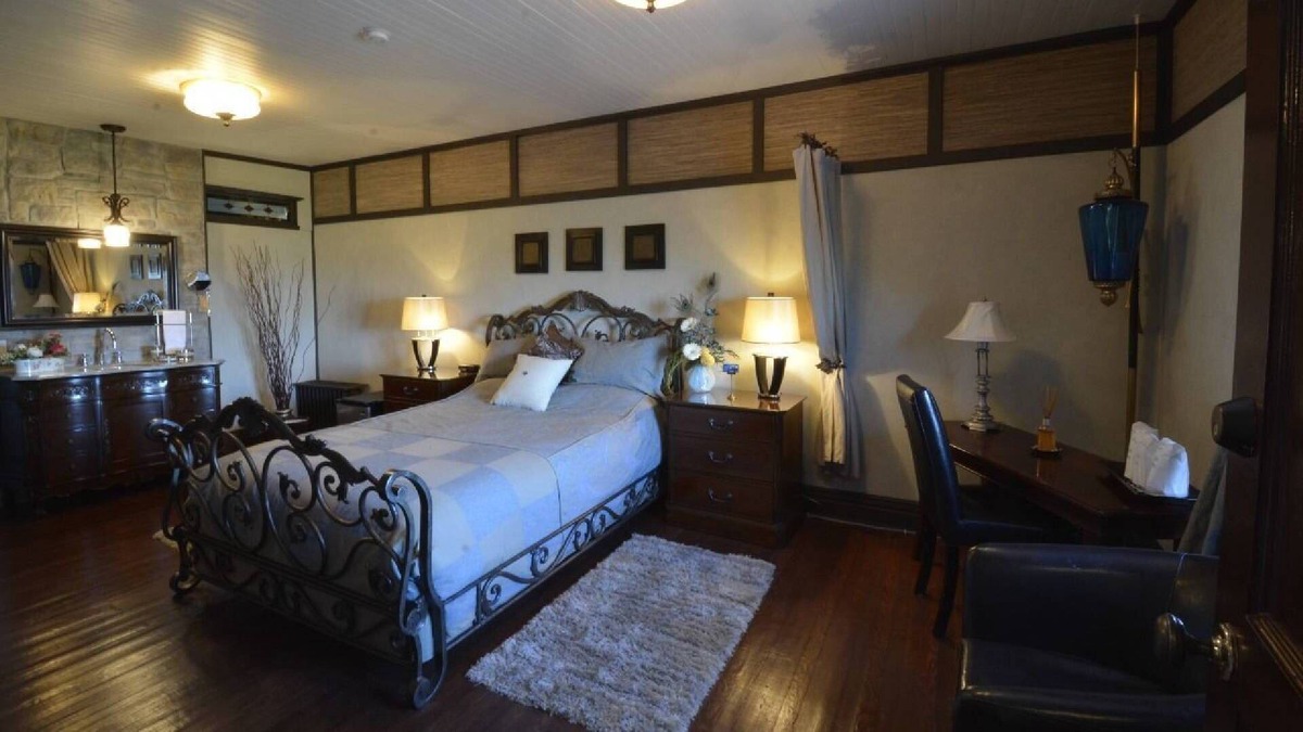 Matane House | In the heart of Matane, the Bruine Océane Inn is a little gem ready to welcome y