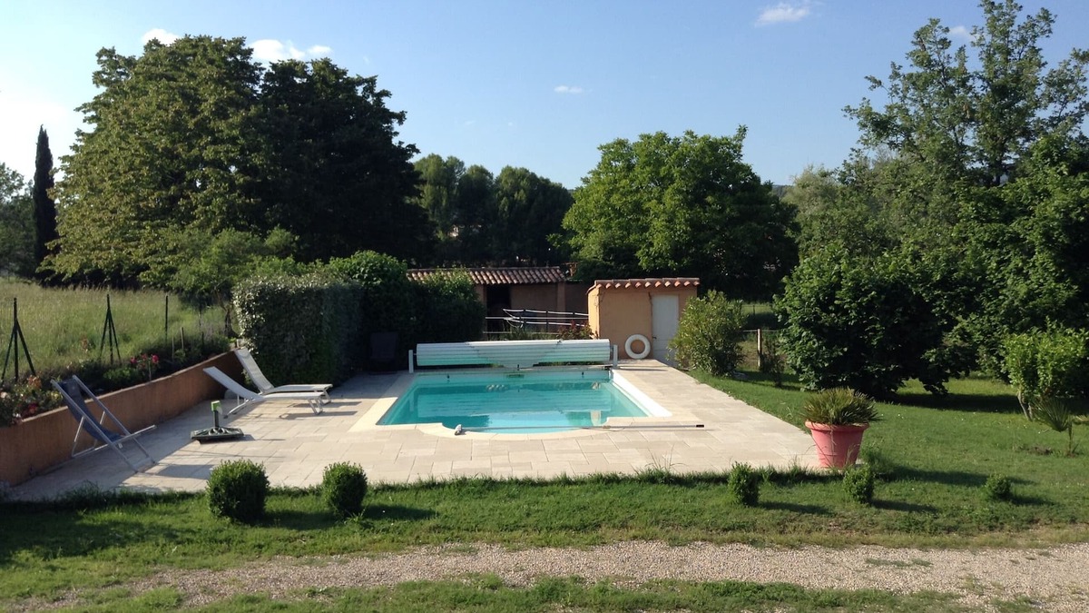 Salernes House | In the heart of Provence independent studio of 25m2 with views of the hills