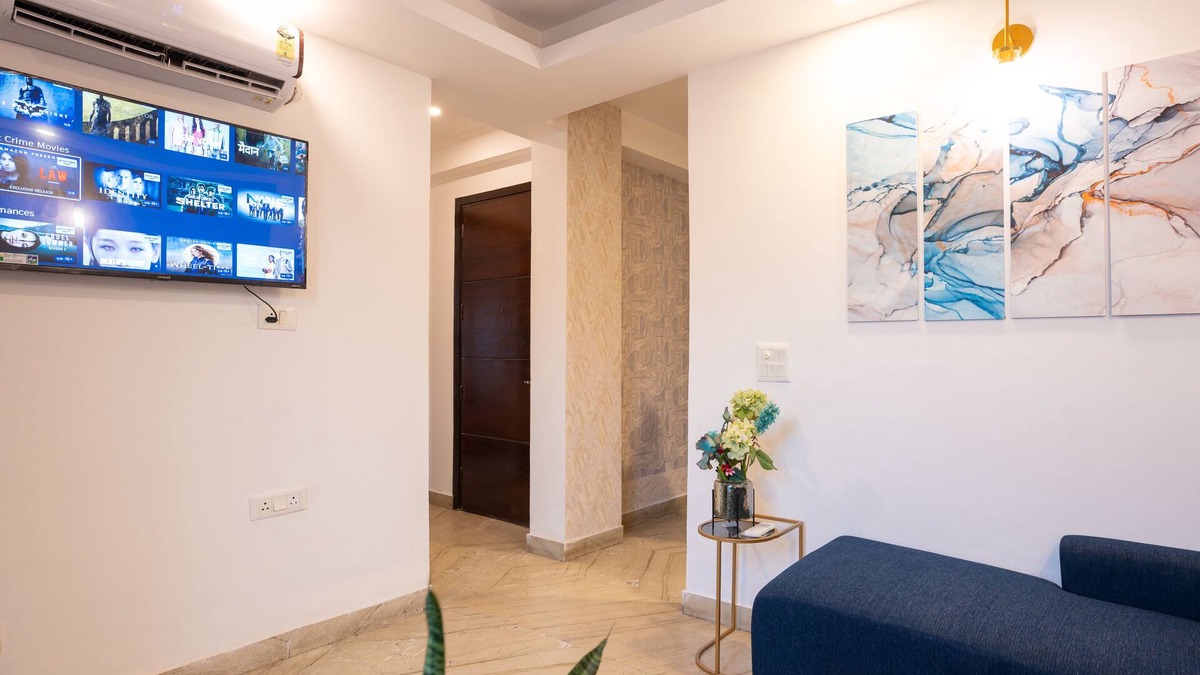 Kalkaji Apartment | In the heart of South Delhi | Fully Furnished Apartment with Park Facing Balcony