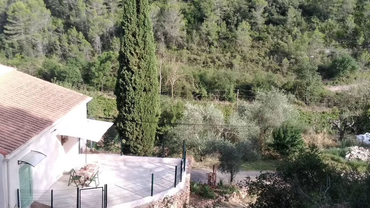 Saint-Chinian House | In the heart of the Saint Chinan vineyard, large gîte for 2 people