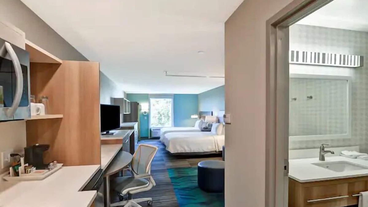 Terrace Park Hotel | In the Heart of Tampa: Short Drive from Tampa International Airport!