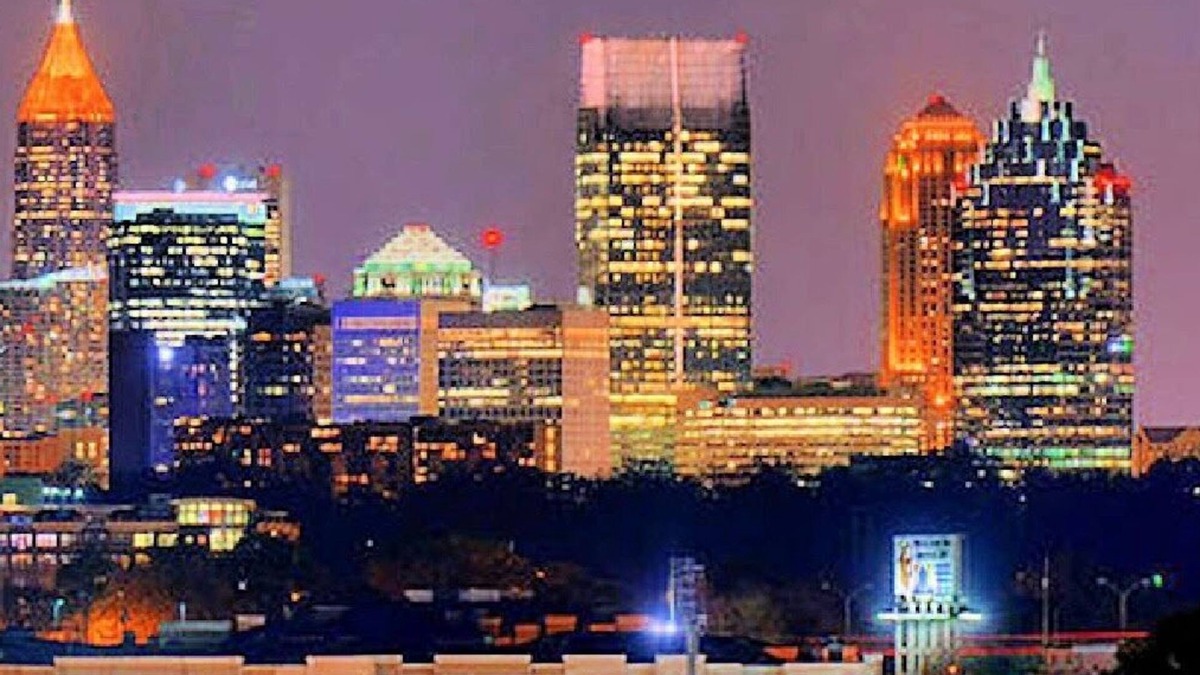 Westside Apartment | IN THE HEART OF THE CITY