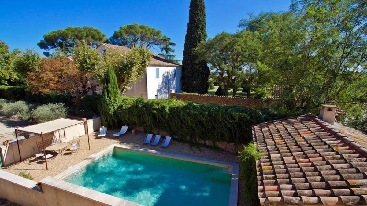 Saint-Gilles Other | In the middle of the vineyard in the castel