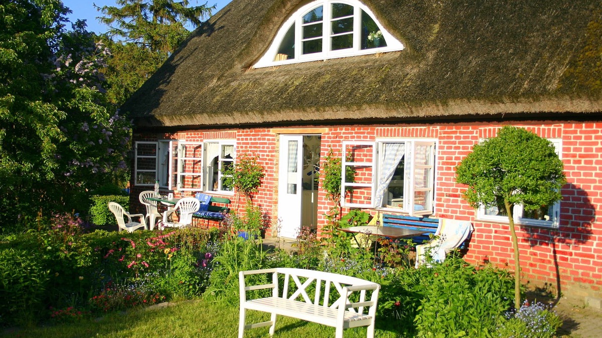 Nardevitz Apartment | In the vacation garden - vacation apartment ground floor