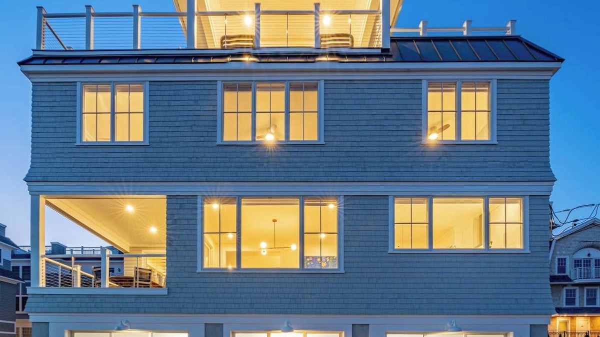 Yachting Village House | In Town amazing Views