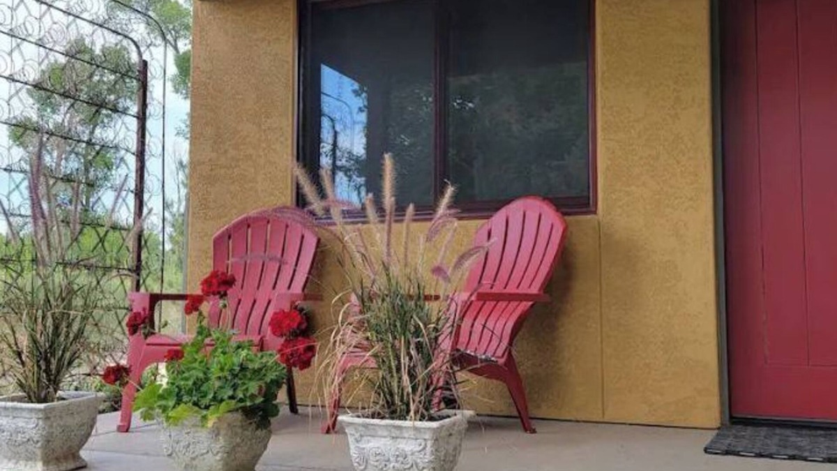 Mancos House | In Town - Peaceful, Eclectic Casita with Fire Pit