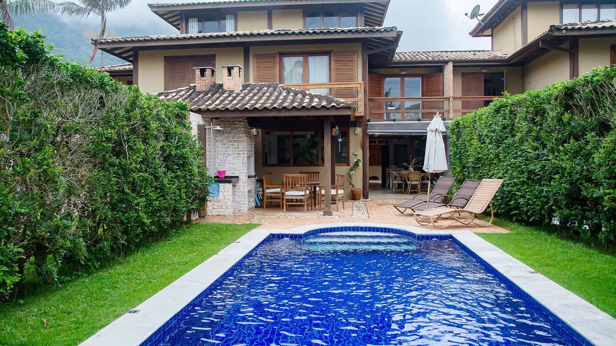 Guaeca House | Incrível casa pé na areia com Wi-Fi em Guaecá/SP