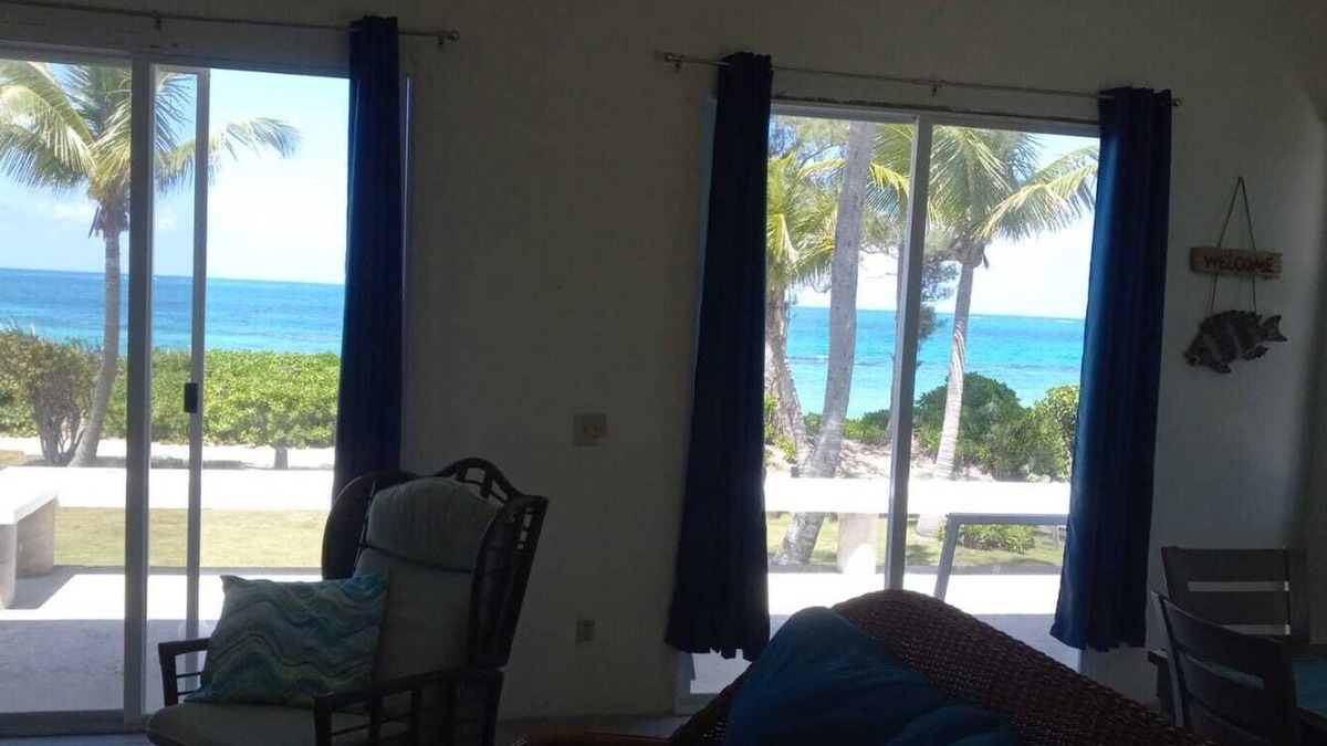 Green Turtle Cay Villa | Incredible 4 bedroom Villa-OCEAN FRONT with a dock! 25% FALL DISCOUNT!