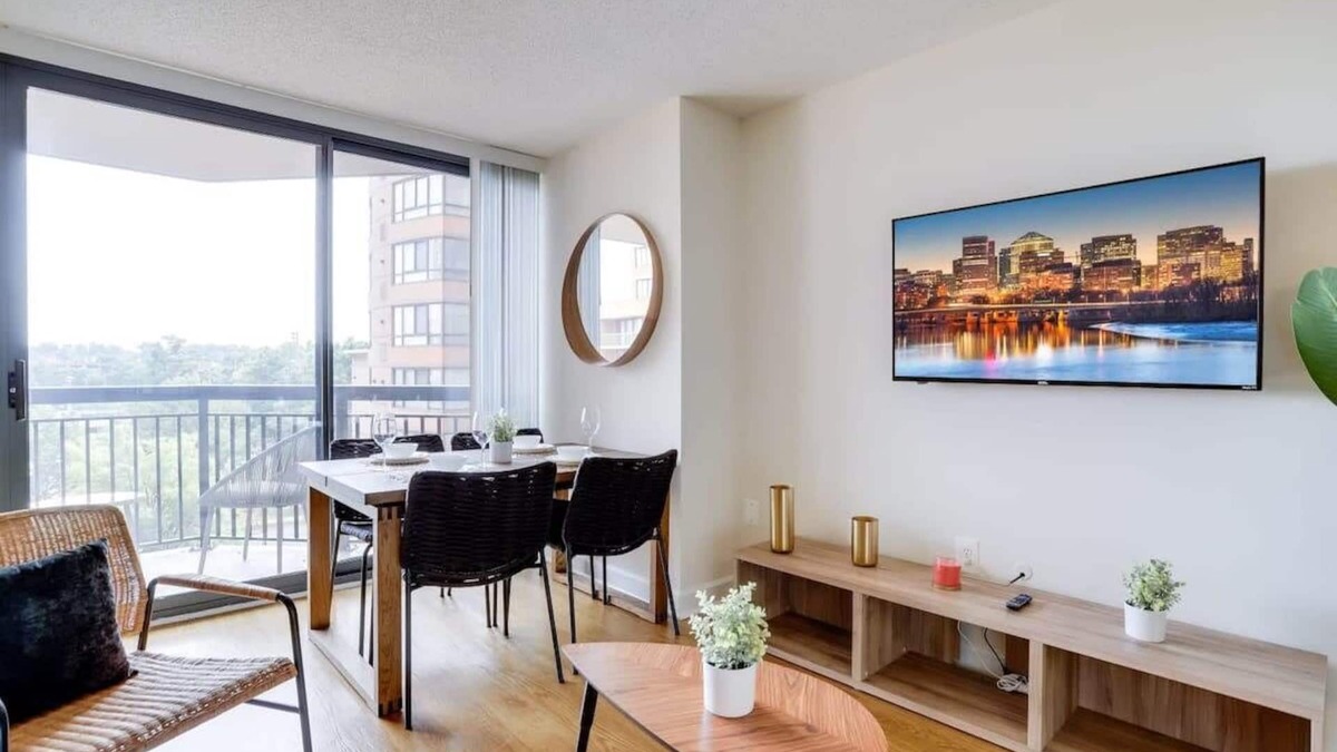 Pentagon City Apartment | Incredible Apartment with Rooftop in Pentagon City