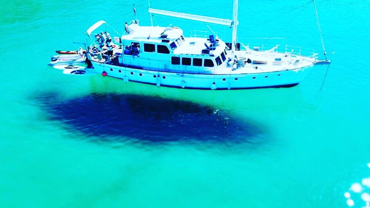 La Paz Boat Rental | Incredible excursions & tours to the islands Islas Espíritu Santo & Balandra Bay
