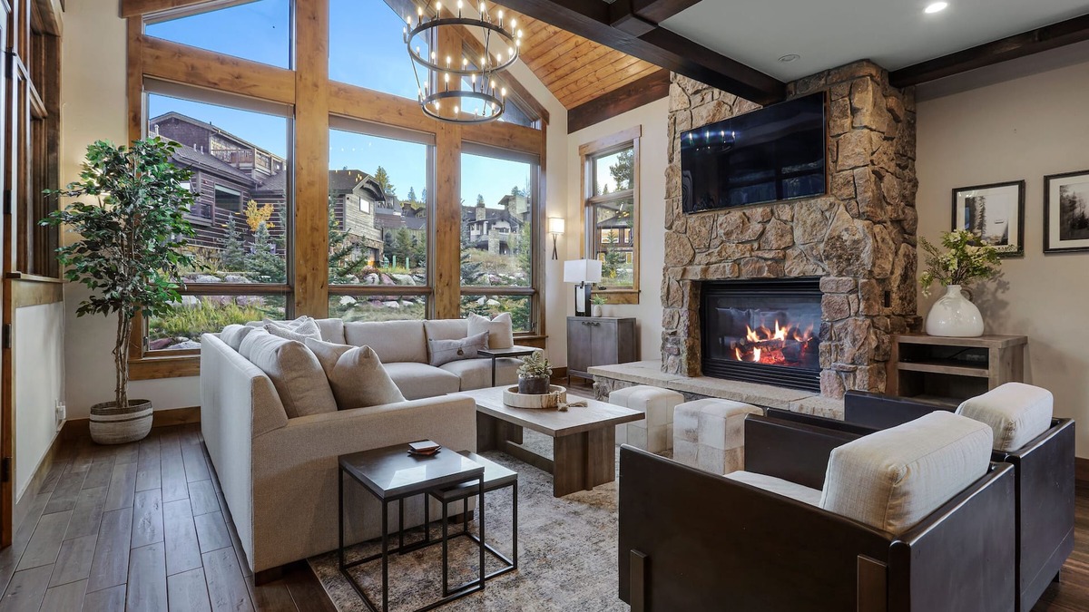 Copper Mountain House | Incredible Executive Private Home with available hot tub! Pet Friendly LR902