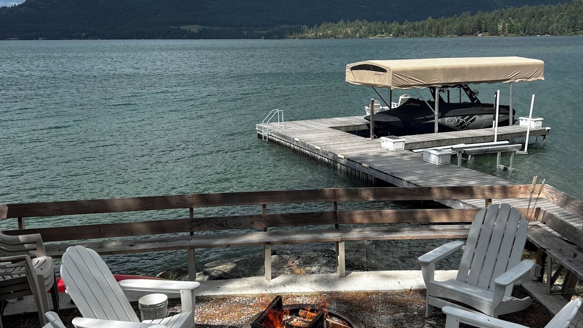 Rollins House | Incredible Flathead Lakefront property