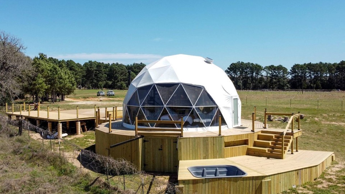 Smithville House | Incredible Luxurious Dome for a Relaxing Getaway in Smithville, Texas