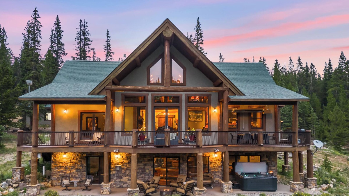 Fairplay House | Incredible Mountain Getaway nHot Tub, Pool Table, Hot Springs, Moose sightings