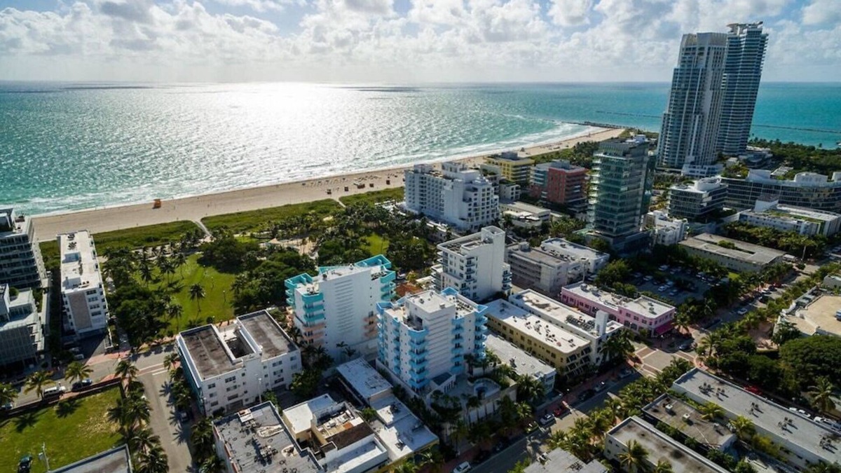 South of Fifth Condo | Incredible Ocean Views! Luxury 2BD in Heart of South Beach & Steps to the Sand!