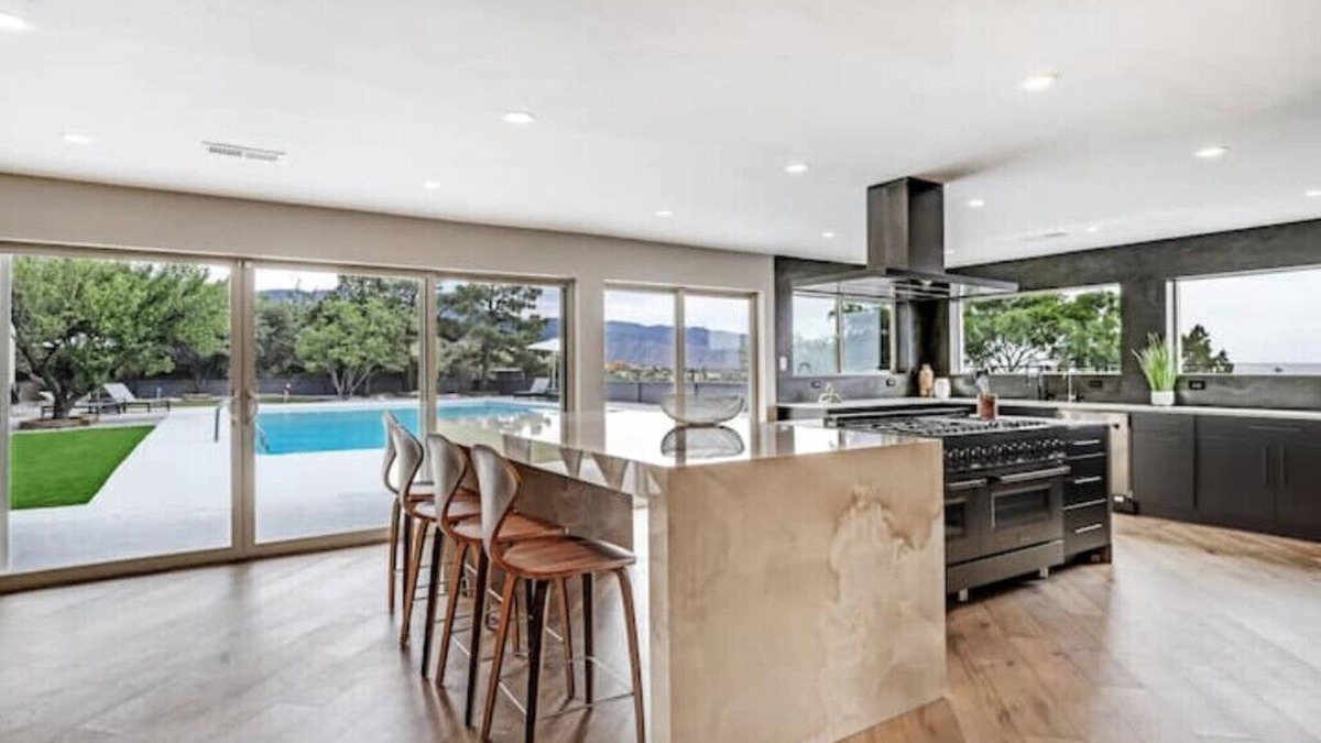 Northeast Heights House | Incredible Sandia Luxury Homenn