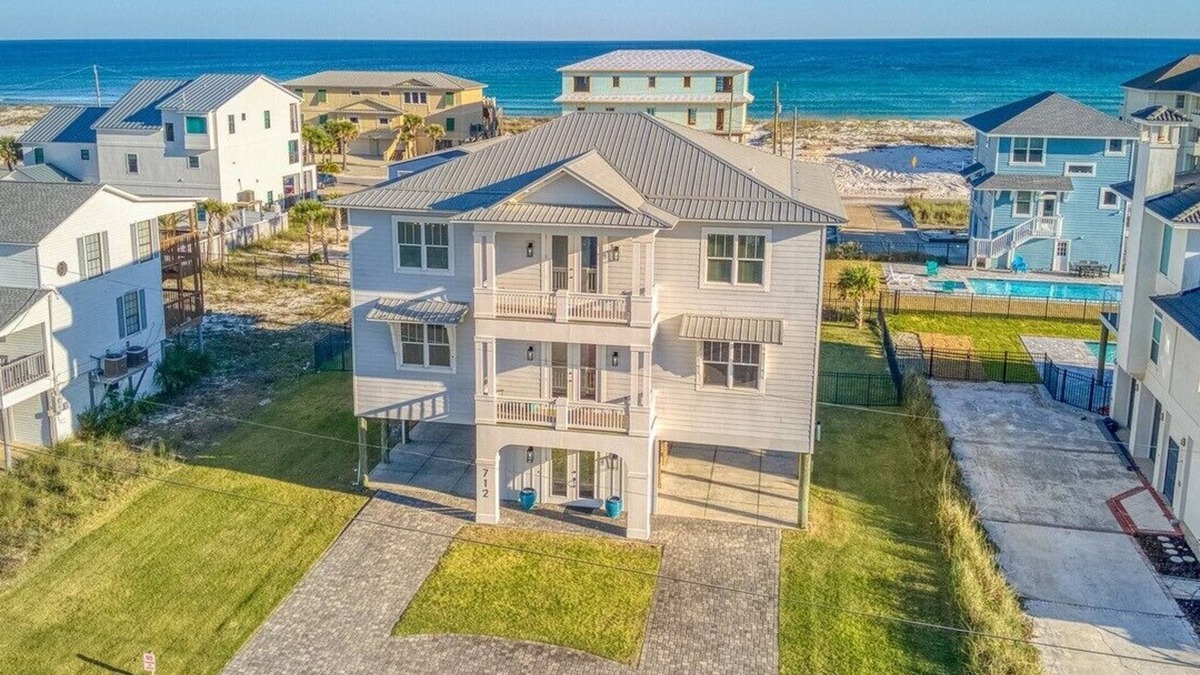 Toilla Segunda House | Incredibly Gorgeous Gulf View Home w/Pool; Spacious kitchen. Pets Welcome.