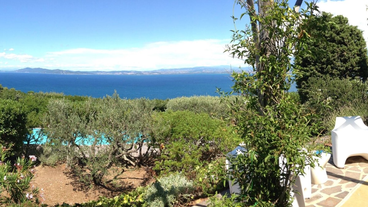 Monte Argentario Villa | Independent villa with sea view 180 degrees from Ansedonia on the Island of Elba