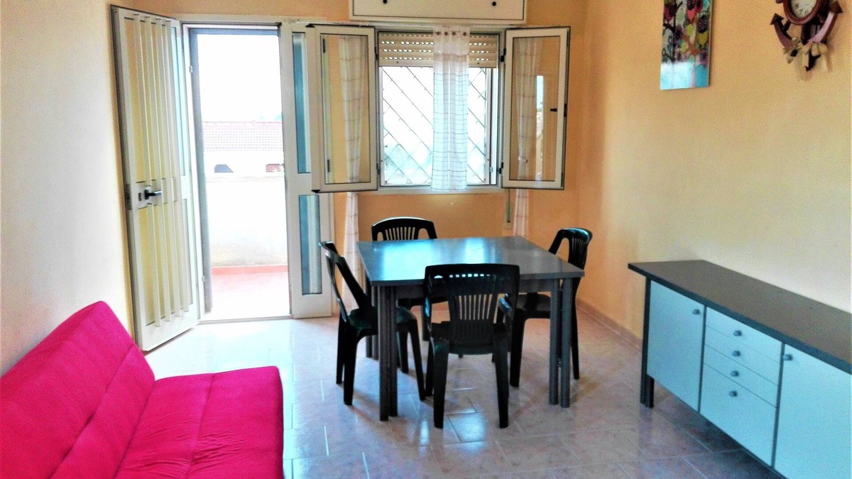 Specchiarica Villa | Independent villa with large garden, sleeps 6, 280m2, 200 meters from the sea