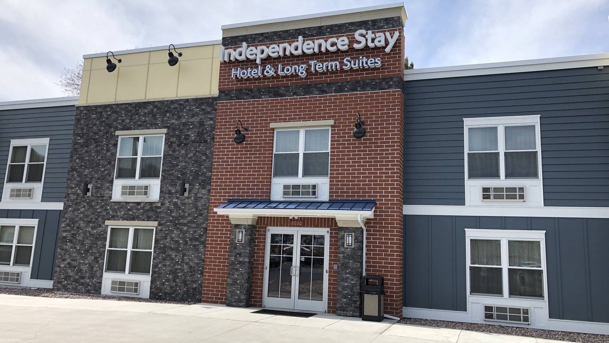 Marinette Hotel | Independence Stay