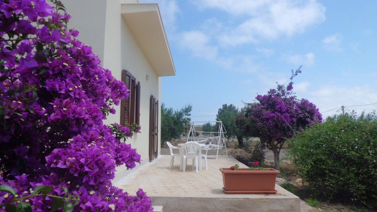Trapani Villa | independent 500 from the sea, with fenced land on 4 sides quiet and privacy