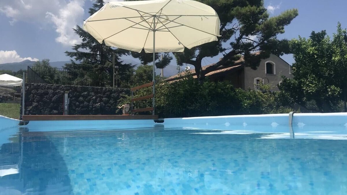 Giarre Apartment | Independent apartment, for relaxing vacations, with views between the sea and Etna