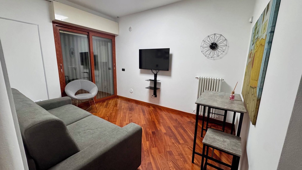 Modugno Apartment | Independent Apartment near Bari Airport and Station