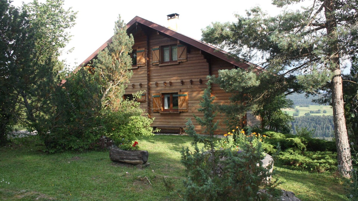 Foncine-le-Haut Ski Chalet | Independent charming chalet of 85 m2