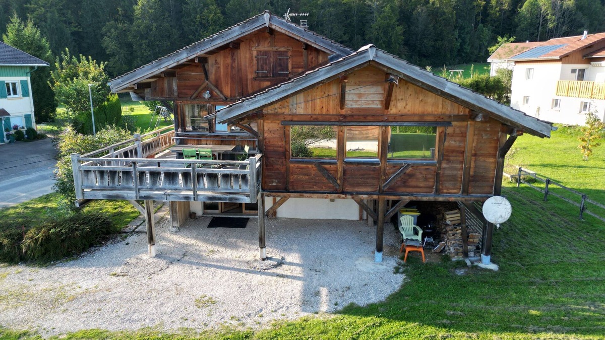 Saint-Point-Lac Ski Chalet | Independent chalet 4 bedrooms, 7 people, 10 down payments