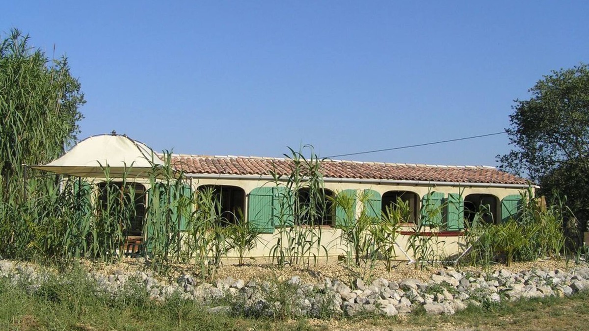 Sauve Cottage | Independent Cottage 2 bedrooms, garden pool WIFI set in meadows & great views