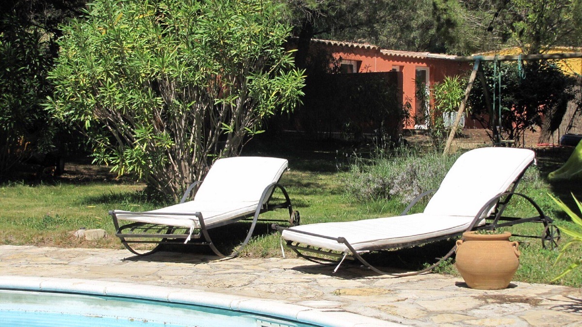 Le Beausset Cottage | Independent cottages in the heart of the vineyards 10 minutes from the beaches