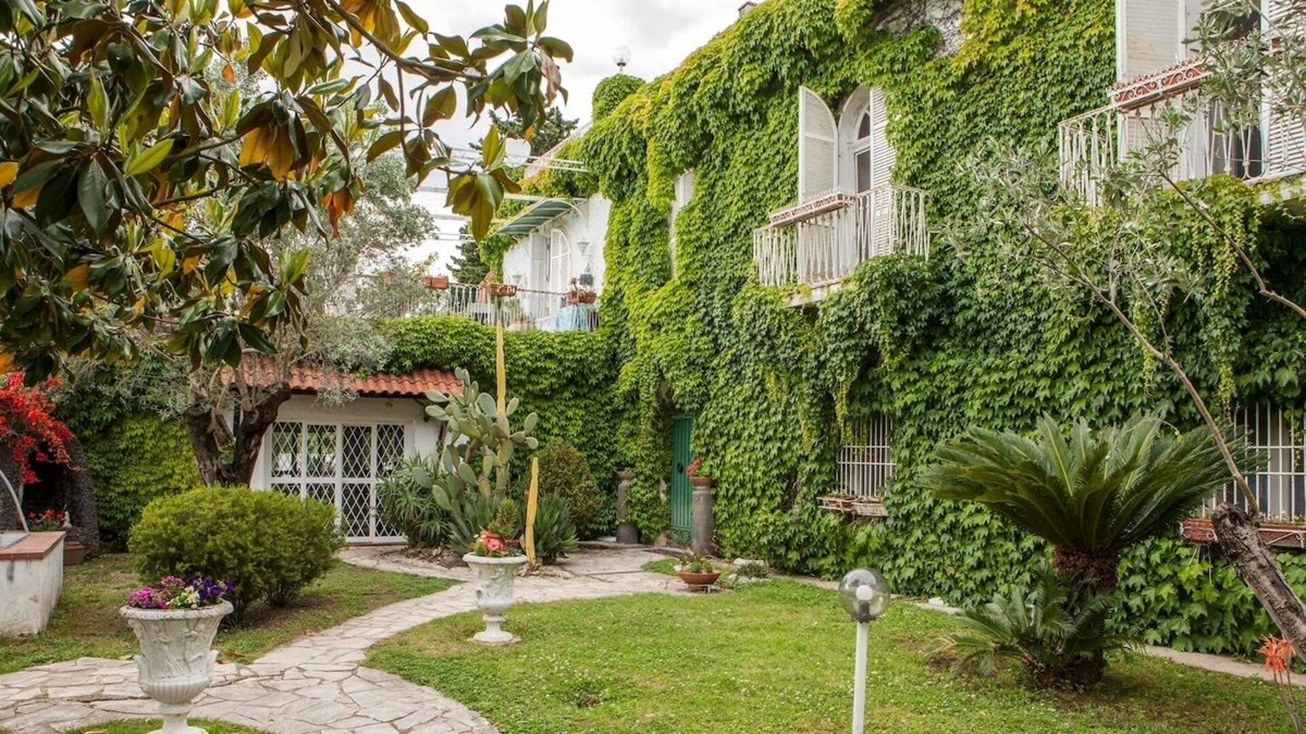 Battipaglia Apartment | Independent Mini Apartment in the Countryside
