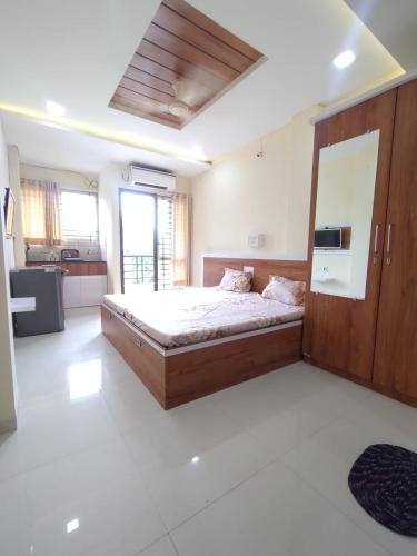 Indore Apartment | Independent Park facing Studio Flat