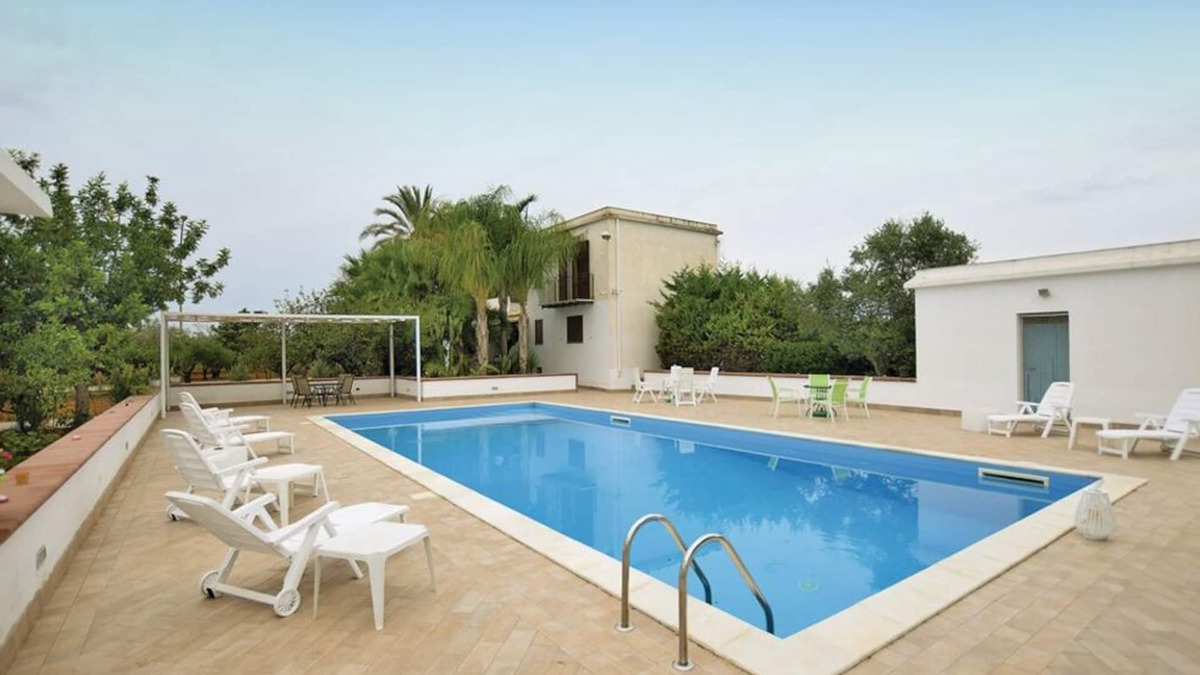 Castelvetrano Villa | Independent villa with large private pool nestled in the Sicilian countryside