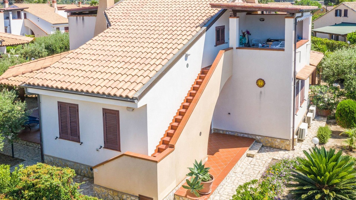 Piana Calzata Villa | Independent Villa. 24 beds spaces. 6 Rooms. SELF CHECK-IN